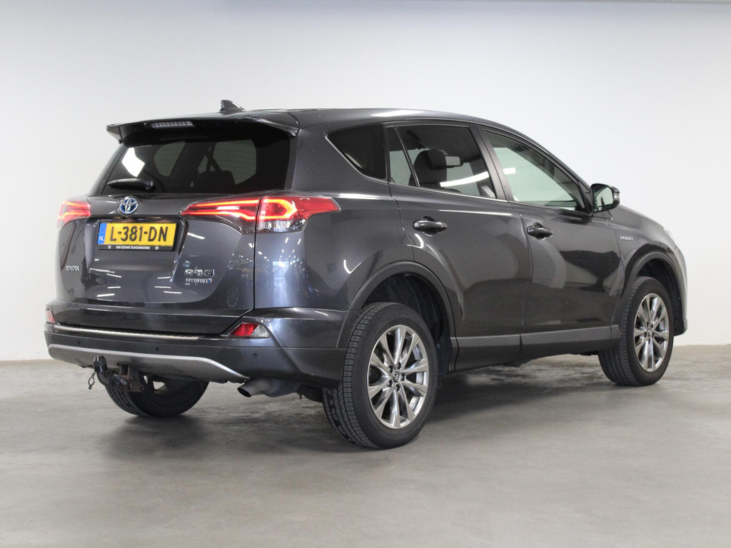 57200530-2.jpg